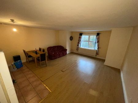 71 Ardmore Road (FLAT D), Londonderry, BT47 3RA - Photo 2