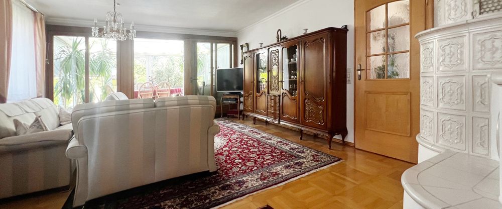 Bayrischer Charme: freistehendes Einfamilienhaus mit Garten, Wintergarten , Kachelofen, Outdoor-Pool - Foto 1