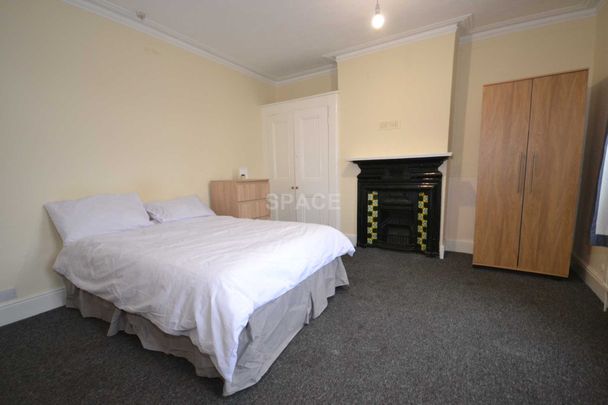 Basingstoke Road, Reading, Berkshire, RG2 0ET - Photo 1