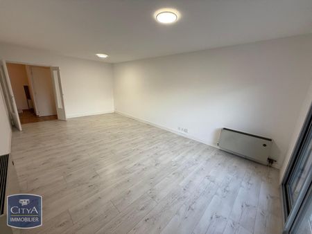 Location Appartement 4 pièces 83m² PERPIGNAN 66000 - Photo 2