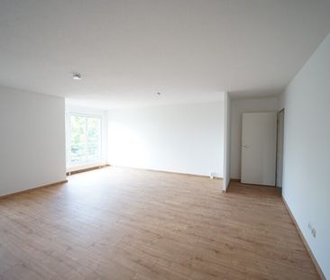 // 3- Raum Wohnung * EBK möglich * TG-Stellplatz // - Foto 1