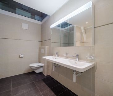 Charming 2.5 Zimmer-Loft im Schloss Sensebrück zu vermieten - Photo 5