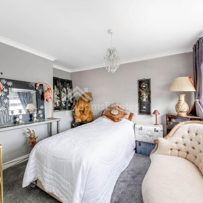 4 bedroom detached house to rent - Photo 1