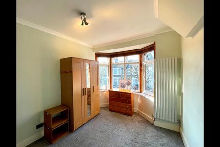 3 Bed Maisonette, Capworth Street, E10 - Photo 2