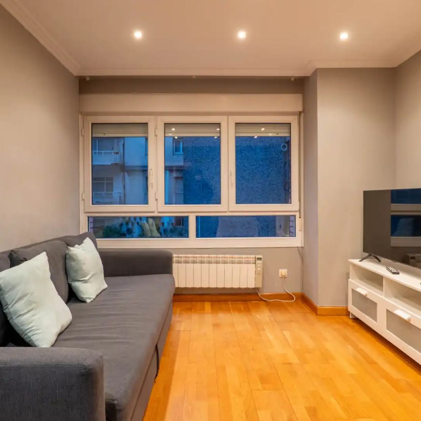 Piso de alquiler en Gijón - Calle Canga Argüelles, La Arena - Photo 1