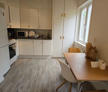 Malmköpingsvägen, Bandhagen - Photo 4