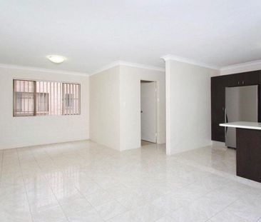 2/138 Military Road Guildford - Photo 2