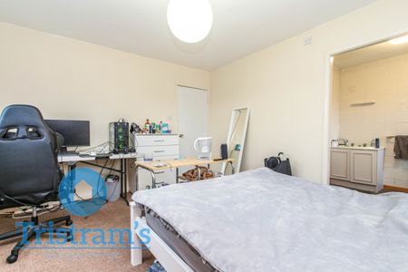 4 bed Detached House for Rent - Photo 4