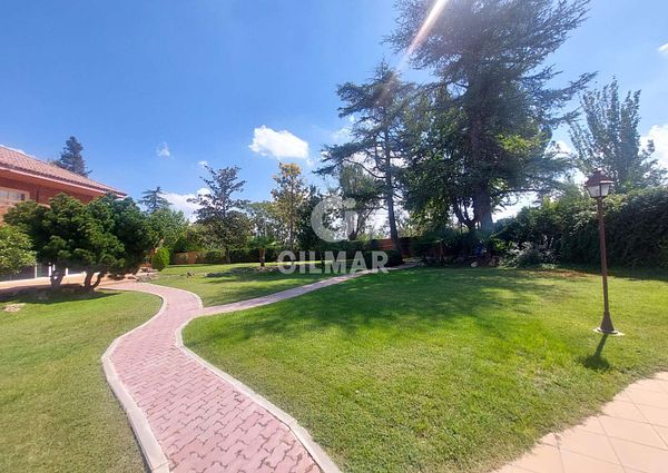 Villa house for rent in Fuente del Fresno – Madrid