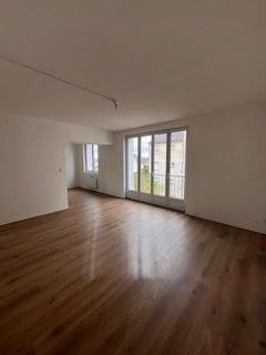 Grand et charmant appartement type 3 de 66m2 à Sainte-Savine - Photo 3