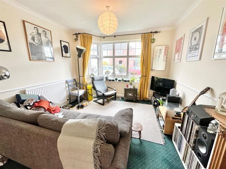 Lakewood Crescent, Westbury on Trym, Bristol, BS10 5HL - Photo 2