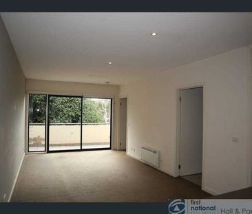 32 / 2 Greenfield Drive, Clayton - Photo 1