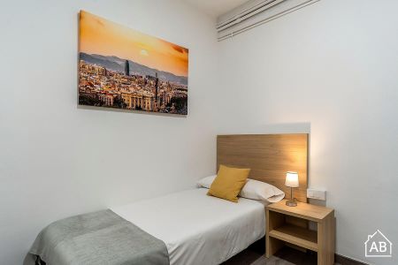 Charming 4-Bedroom Apartment with Balcony in Sarrià - Sant Gervasi - Photo 4