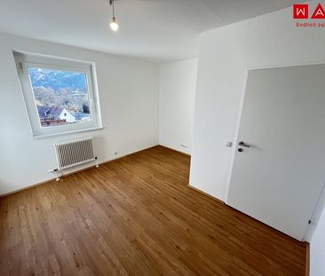 neu sanierte familienfreundliche 3-Zimmer Wohnung mit Loggia! - Photo 1