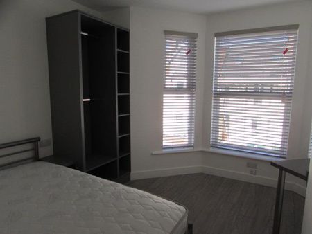 10 bedroom house share to rent - Photo 2