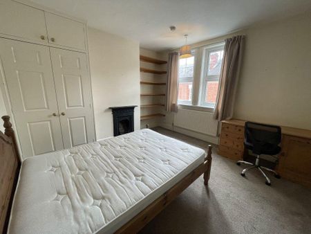 3 bedroom terraced house to rent - Photo 5
