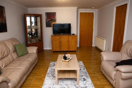 2 Bed Flat, Riverside Drive, AB11 - Photo 3