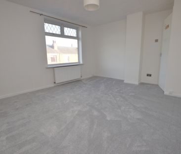 2 Bedroom Terraced House - Photo 3