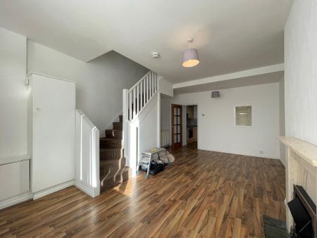 2 bedroom terraced house to rent - Photo 3