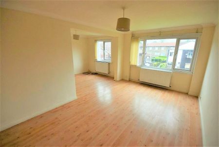 2 bedroom maisonette to rent - Photo 2