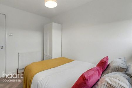 1 bedroom in a house share to rent - Photo 5