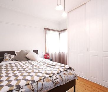 9 Helen Street, East Geelong - Photo 3