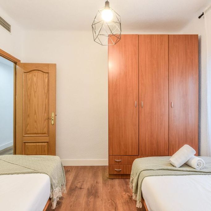 4 bedroom luxury Flat for rent in Madrid, Autonomous Region of Madrid - Photo 1