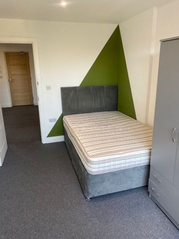 2 Bed Flat, Phoenix Place, BS16 - Photo 5