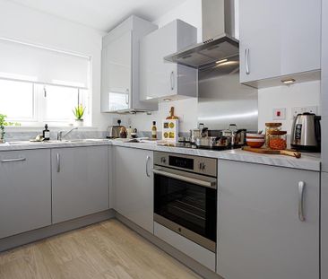 3 bedroom end of terrace house to rent - Photo 3