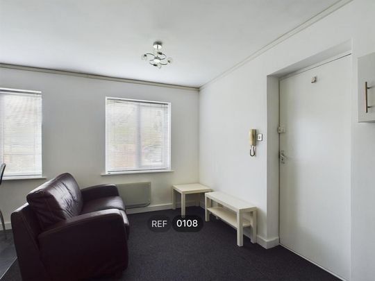 Studio to rent - Photo 1