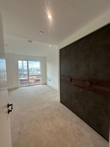 2 Bed Flat, One Clapham Junction, SW11 - Photo 2