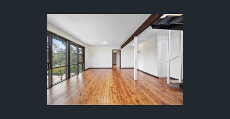 Expansive 4 Bedroom House in Great Location. - Photo 2