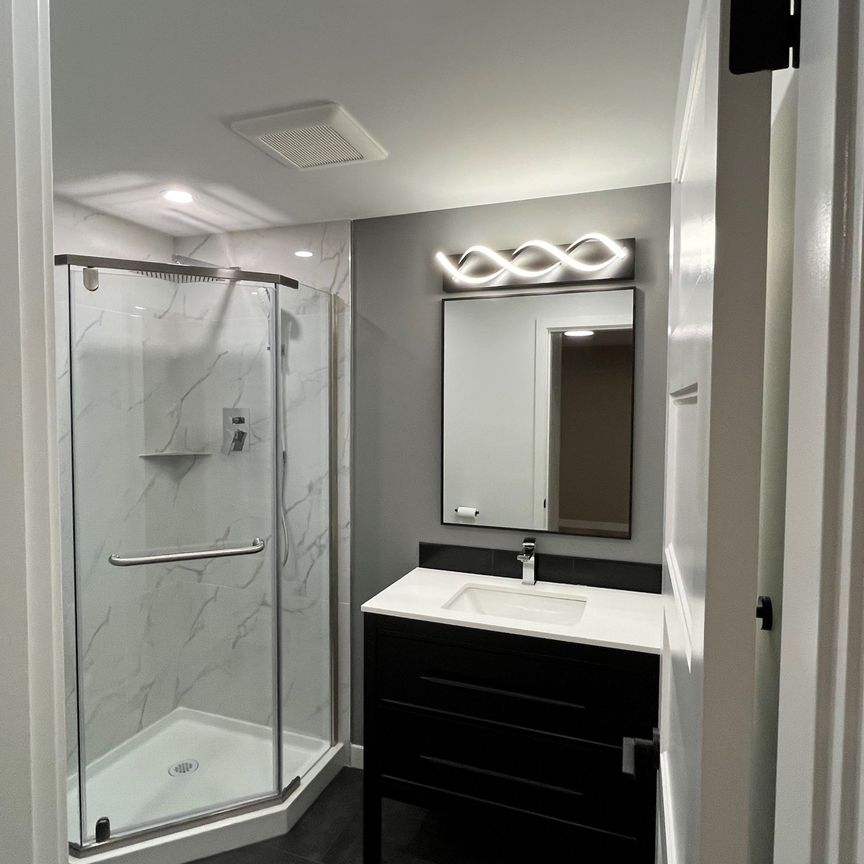 Suite – 500 Brand Street, North Vancouver Bc V7n 1g1 - Photo 1