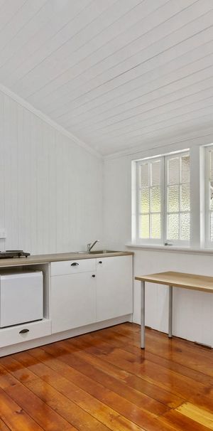 1 SELF-CONTAINED STUDIOS FOR RENT - MINUTES TO TRAIN & BUS LINKS - Photo 1