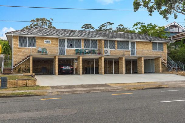 2/96 Ridge Street, Greenslopes QLD 4120 - Photo 1