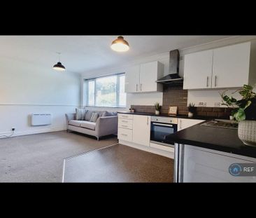 2 bedroom flat to rent - Photo 6