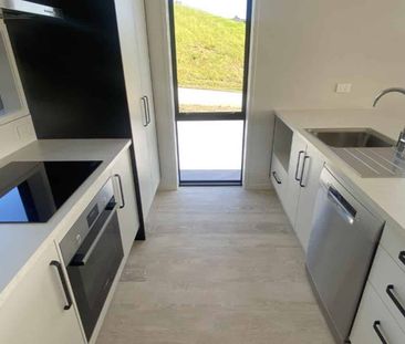 New build in Kotata Heights - Photo 4