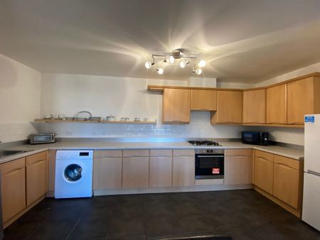 2 Bedroom Property To Rent - Photo 2