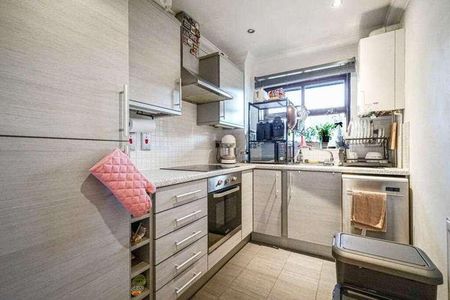 The Tudors, Lode Lane, Solihull, B91 - Photo 5