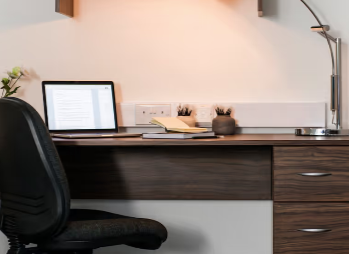 1 bedroom in a flat share to rent - Photo 2