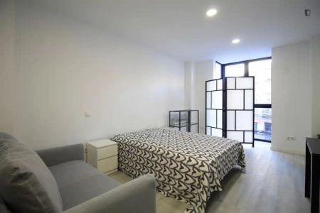 Estudio de alquiler en Almendrales - Photo 3