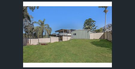 Perfect Family Home - Photo 2