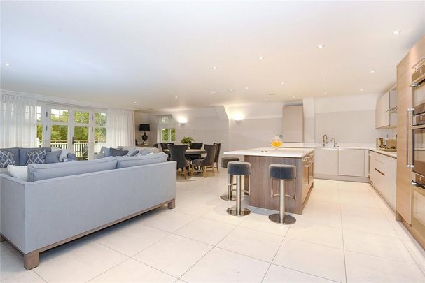 3 bedroom apartment to rent - Photo 1