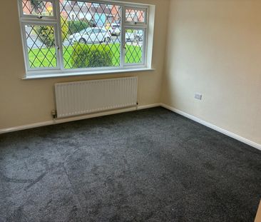 2 bedroom Flat To Let - Photo 1