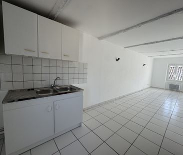 Location Appartement 1 pièce 35m² TOURVES 83170 - Photo 3