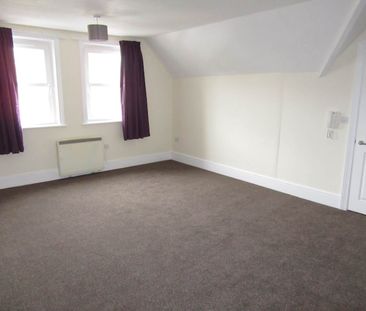 1 bed studio flat to rent in Old Tiverton Road, Exeter, EX4 - Photo 2