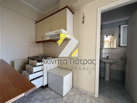 Studio/Γκαρσονιέρα για ενοικίαση Τριών Ναυάρχων - Άγιος Ανδρέας (Πάτρα) - Photo 4