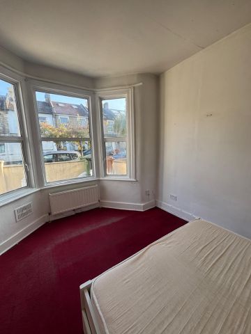 4 Bed Terraced House, Adelaide Road, E10 - Photo 4