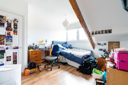 4 bedroom apartment to rent - Photo 2