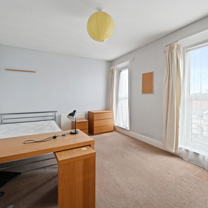 6 Bed Student Accommodation - Photo 1